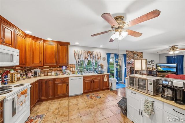 579 N Green Mount Road, Shiloh, IL 62221