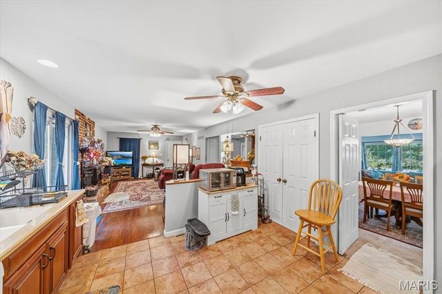 579 N Green Mount Road, Shiloh, IL 62221