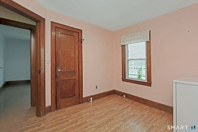 293 Pleasantview Avenue, Bridgeport, CT 06606