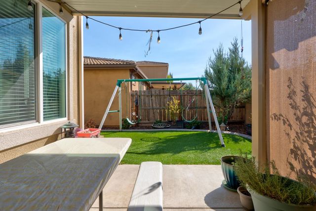10857 N Knowlton Way, Fresno, CA 93730