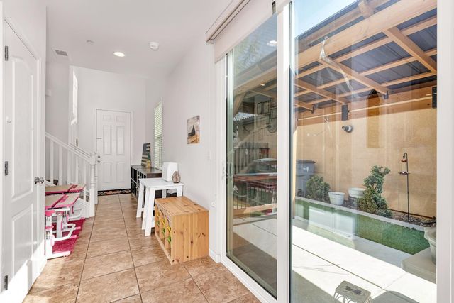 10857 N Knowlton Way, Fresno, CA 93730