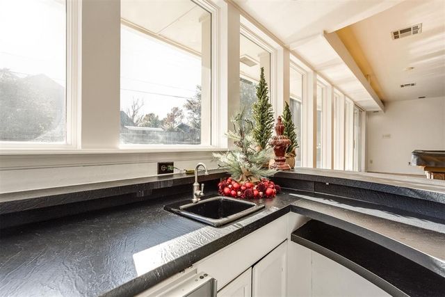 3000 Pelham Drive, Oklahoma City, OK 73120