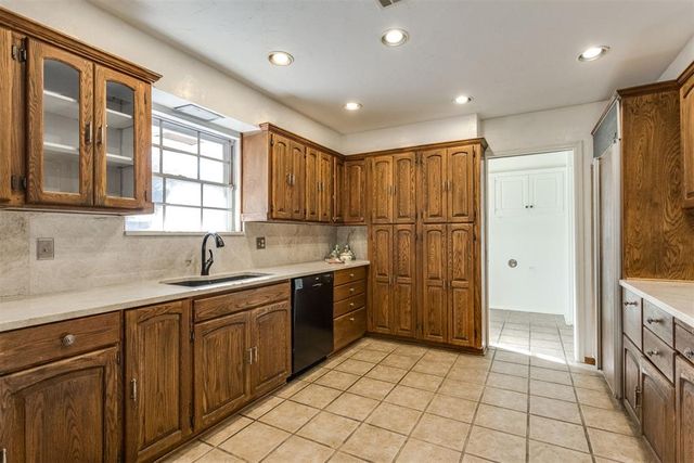 3000 Pelham Drive, Oklahoma City, OK 73120