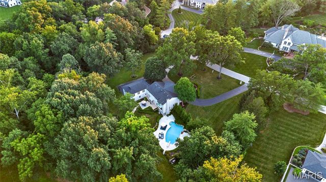 34 Somerset Downs Drive, Ladue, MO 63124