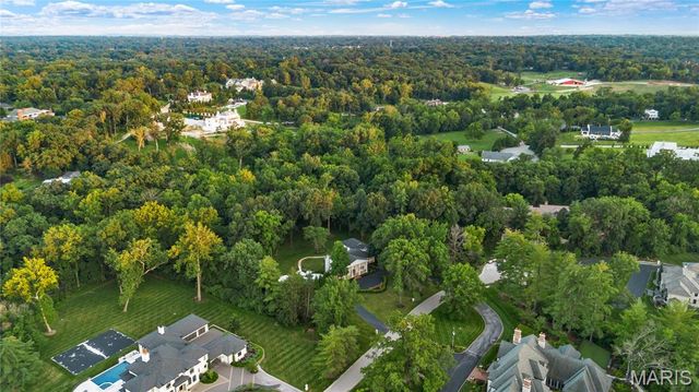 34 Somerset Downs Drive, Ladue, MO 63124