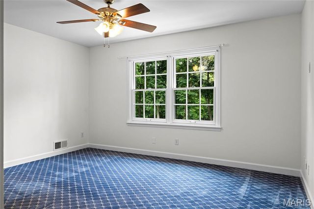 34 Somerset Downs Drive, Ladue, MO 63124