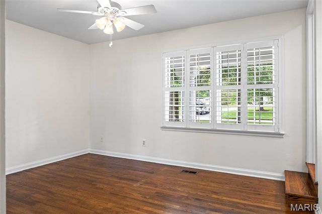 34 Somerset Downs Drive, Ladue, MO 63124
