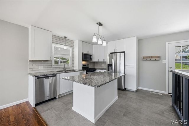 11366 Ranger Drive, St Louis, MO 63128