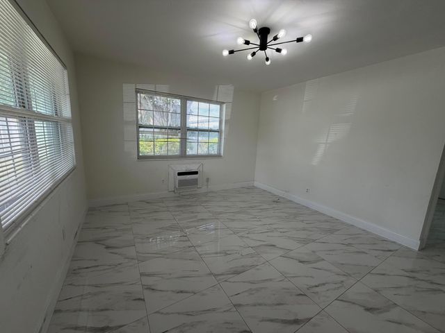 421 NE 11TH Street 1, Fort Lauderdale, FL 33304