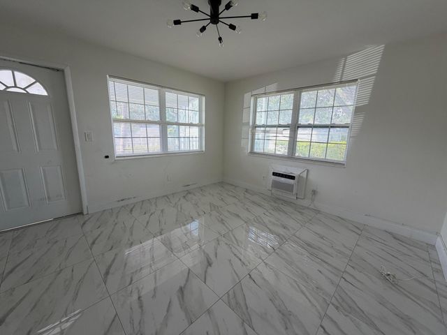 421 NE 11TH Street 1, Fort Lauderdale, FL 33304