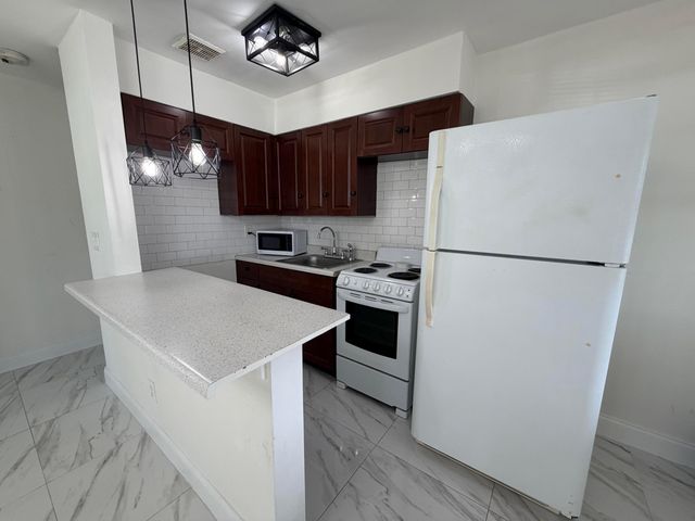 421 NE 11TH Street 1, Fort Lauderdale, FL 33304