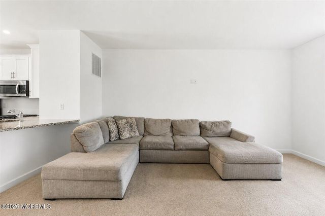 302 Prestige Road 2402, Brick, NJ 08723