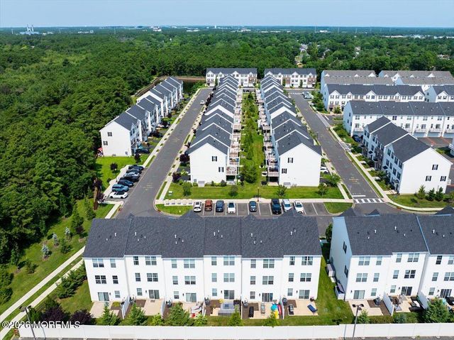 302 Prestige Road 2402, Brick, NJ 08723