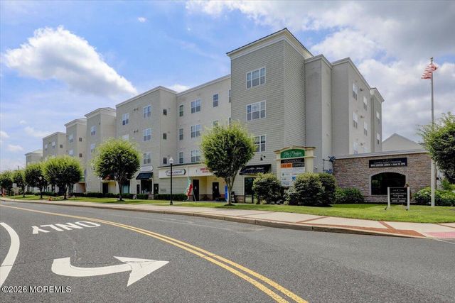 302 Prestige Road 2402, Brick, NJ 08723