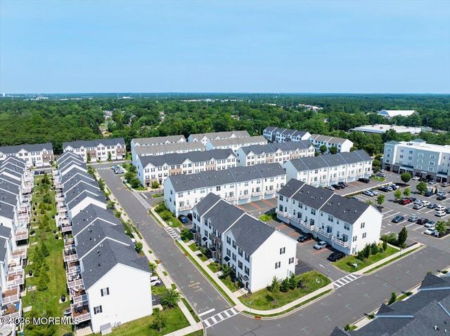 302 Prestige Road 2402, Brick, NJ 08723