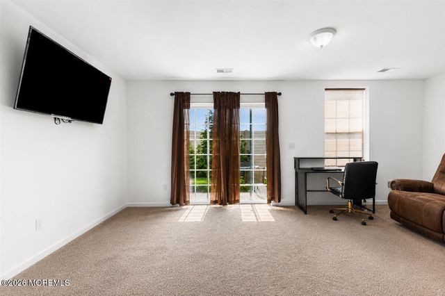 302 Prestige Road 2402, Brick, NJ 08723