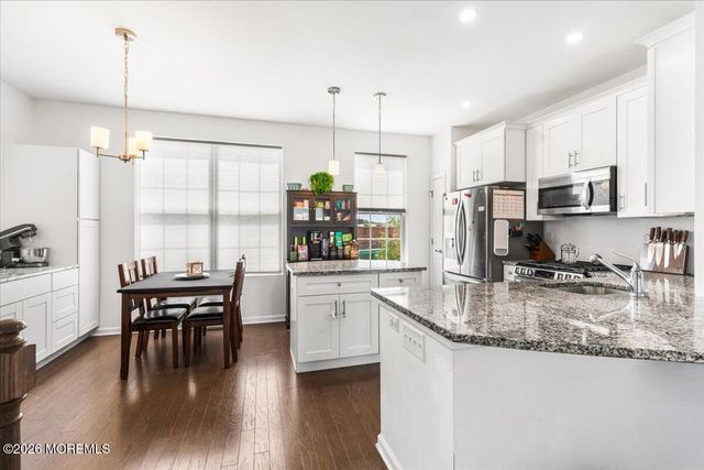 302 Prestige Road 2402, Brick, NJ 08723