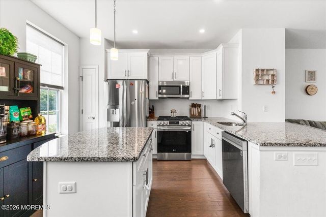 302 Prestige Road 2402, Brick, NJ 08723