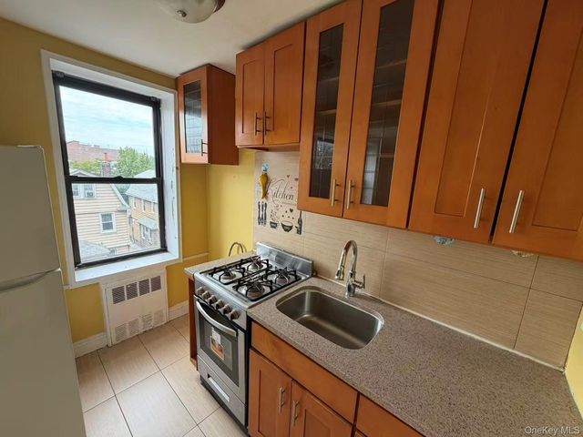 83-45 Vietor Ave 5D, Elmhurst, NY 11373