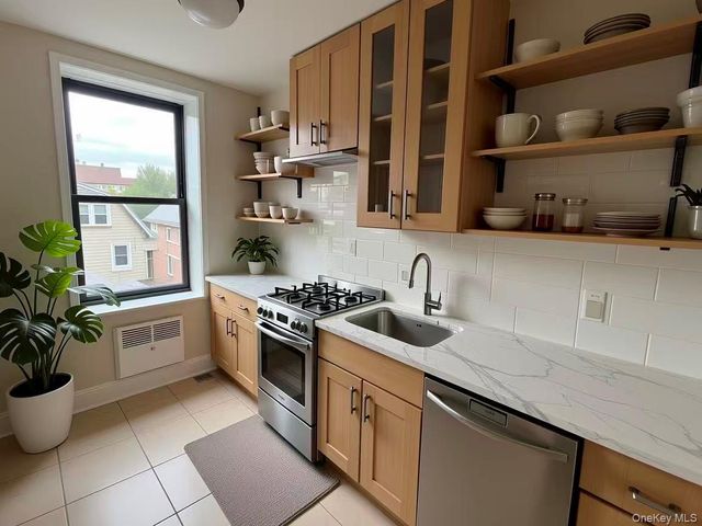 83-45 Vietor Ave 5D, Elmhurst, NY 11373