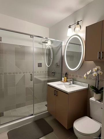 83-45 Vietor Ave 5D, Elmhurst, NY 11373