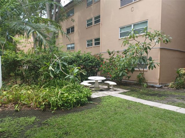 2525 W BAY DRIVE A12, Belleair Bluffs, FL 33770