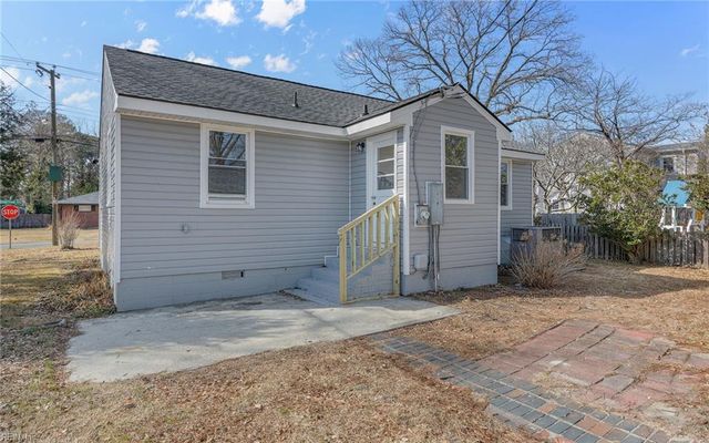 4109 Deep Creek BLVD, Portsmouth, VA 23702