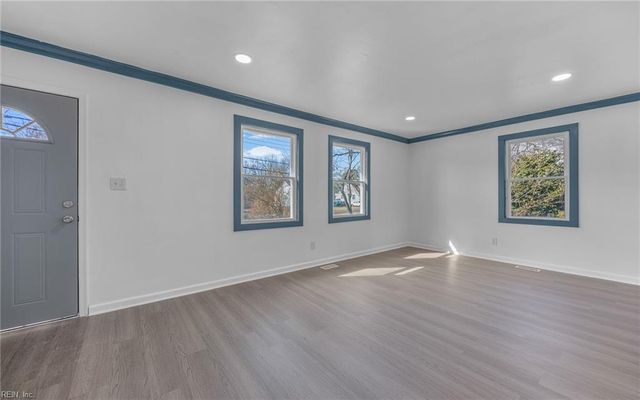 4109 Deep Creek BLVD, Portsmouth, VA 23702