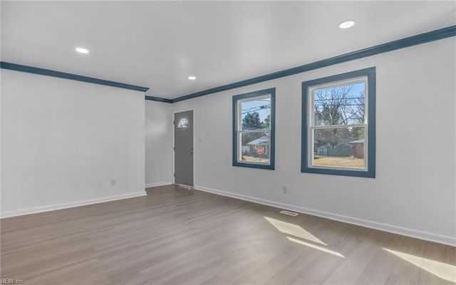 4109 Deep Creek BLVD, Portsmouth, VA 23702