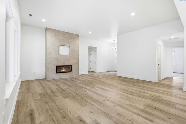 6556 W 29th Ct, Kennewick, WA 99338