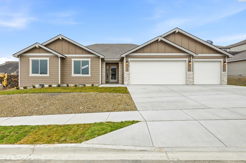 6556 W 29th Ct, Kennewick, WA 99338