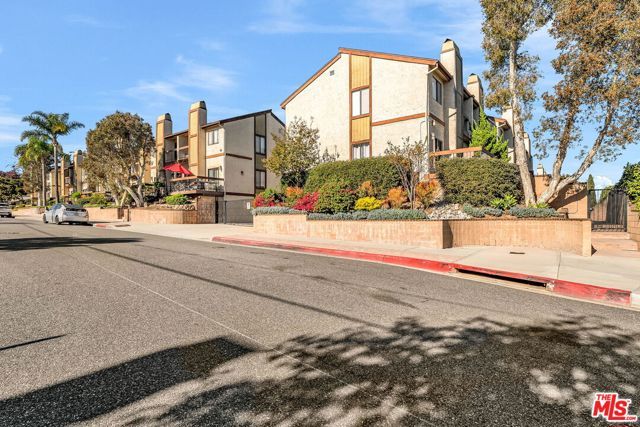 2333 241st Street 3, Lomita, CA 90717