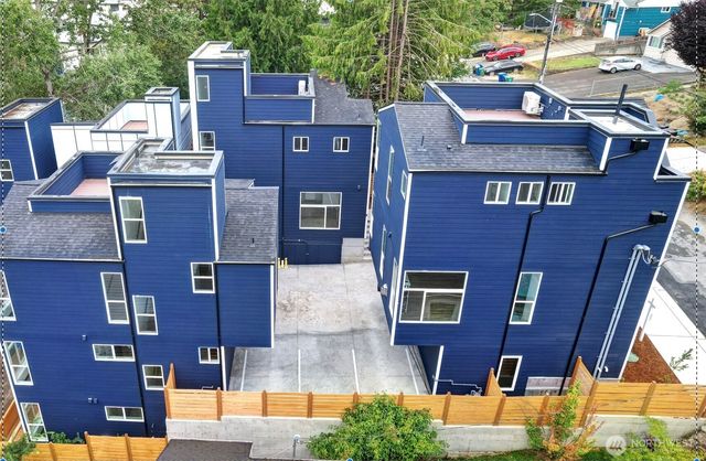 8608 42nd Avenue S, Seattle, WA 98118