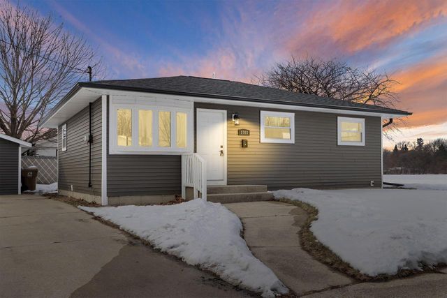 1703 84th PLACE, Kenosha, WI 53143