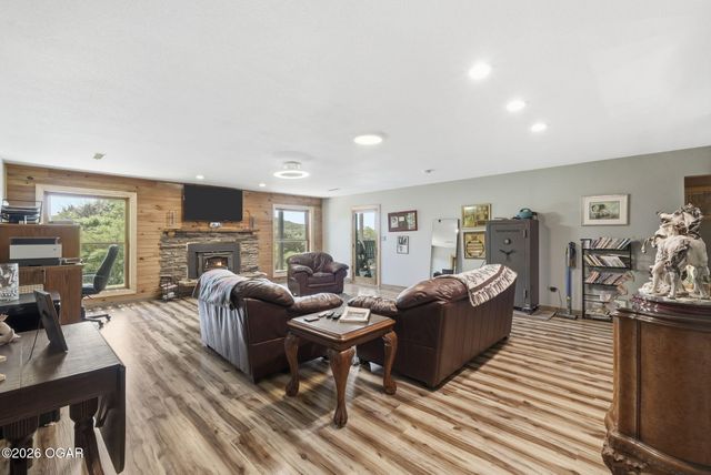 174 Lunker Bass Lane, Shell Knob, MO 65747