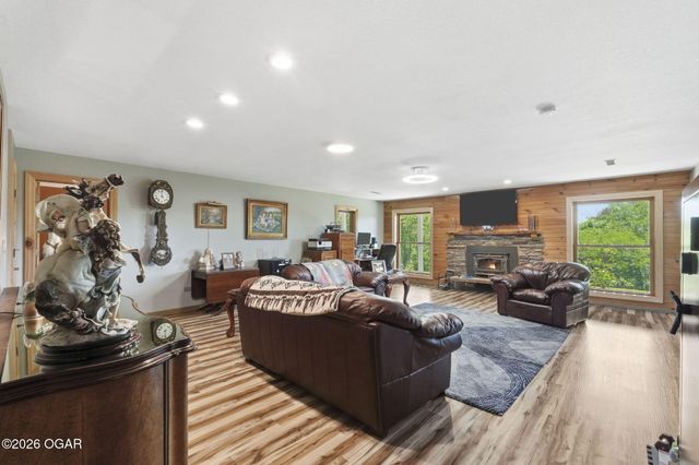 174 Lunker Bass Lane, Shell Knob, MO 65747