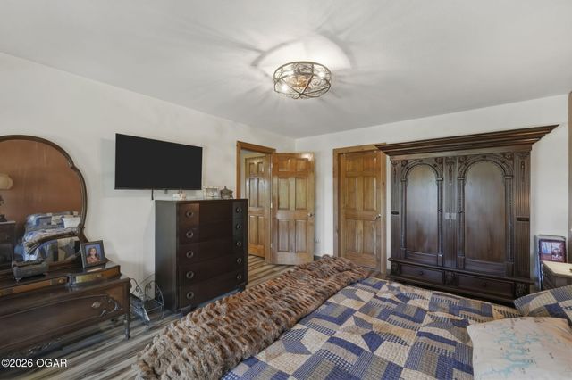 174 Lunker Bass Lane, Shell Knob, MO 65747