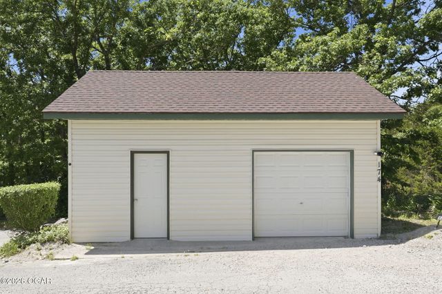 174 Lunker Bass Lane, Shell Knob, MO 65747