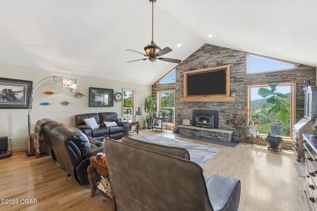 174 Lunker Bass Lane, Shell Knob, MO 65747