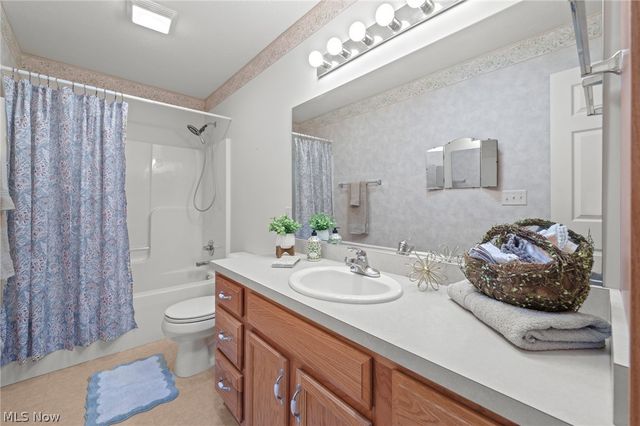 3489 Cobblestone Lane, Cuyahoga Falls, OH 44223