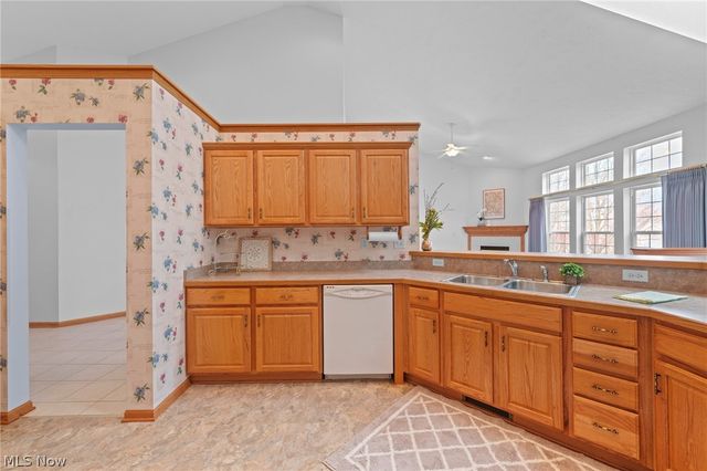 3489 Cobblestone Lane, Cuyahoga Falls, OH 44223