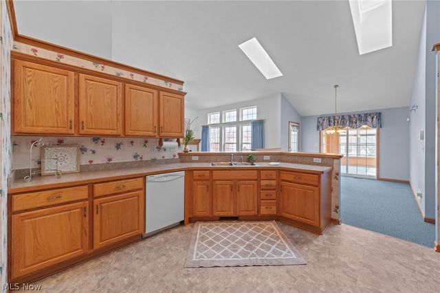 3489 Cobblestone Lane, Cuyahoga Falls, OH 44223