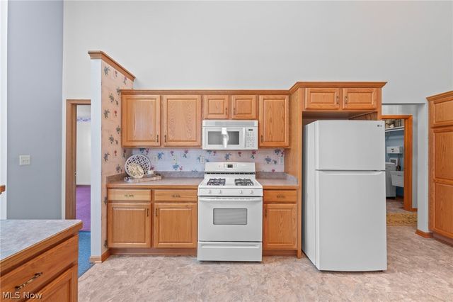 3489 Cobblestone Lane, Cuyahoga Falls, OH 44223