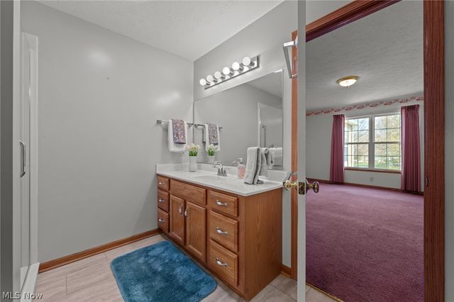 3489 Cobblestone Lane, Cuyahoga Falls, OH 44223