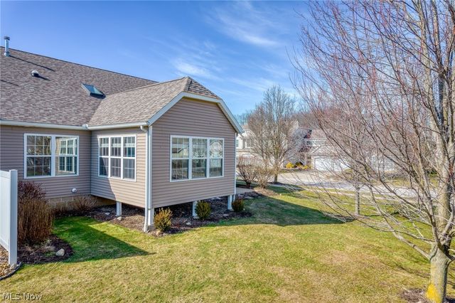 3489 Cobblestone Lane, Cuyahoga Falls, OH 44223