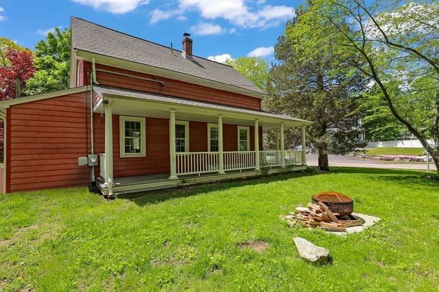 12 Elm St, Foxboro, MA 02035