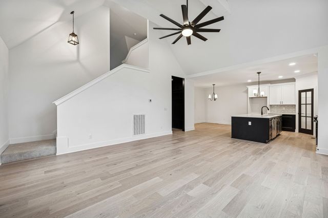 1501 Opossum Paw Rd, Beechgrove, TN 37018