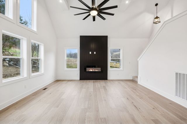 1501 Opossum Paw Rd, Beechgrove, TN 37018