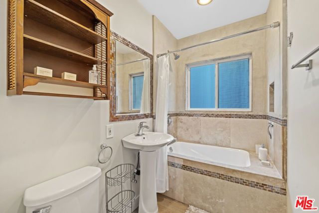 5008 Valley Ridge Avenue, View Park, CA 90043