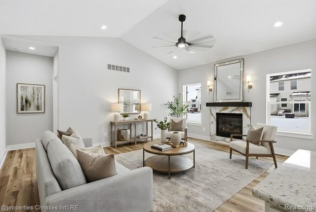 23150 Waterview Drive, New Boston, MI 48164